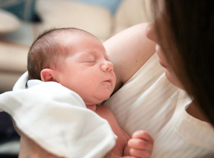 image de l'article Les besoins fondamentaux du bébé : comprendre et répondre pour favoriser son développement
